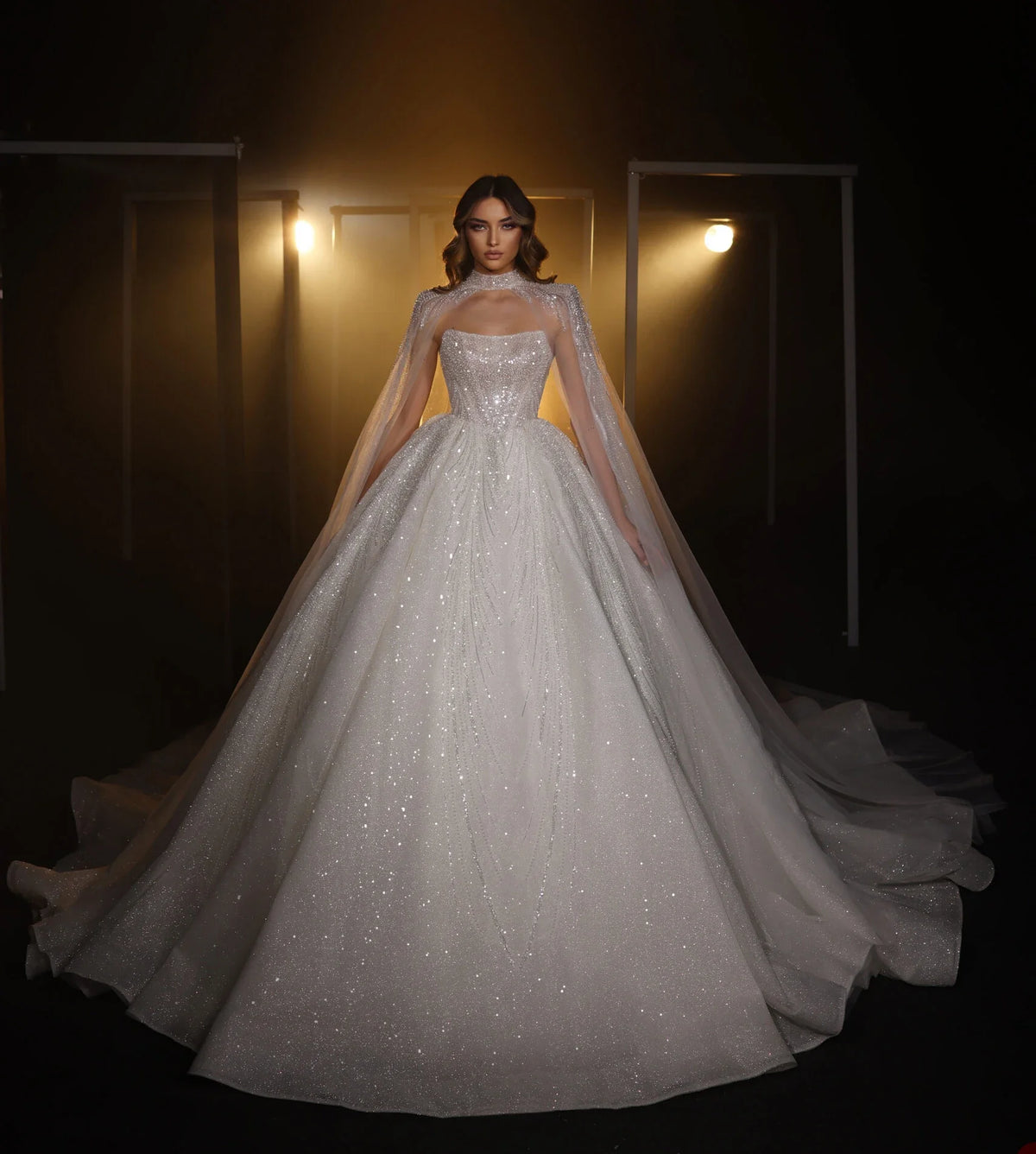 Robe de mariée princesse perlée sans bretelles – CLEVI Paris