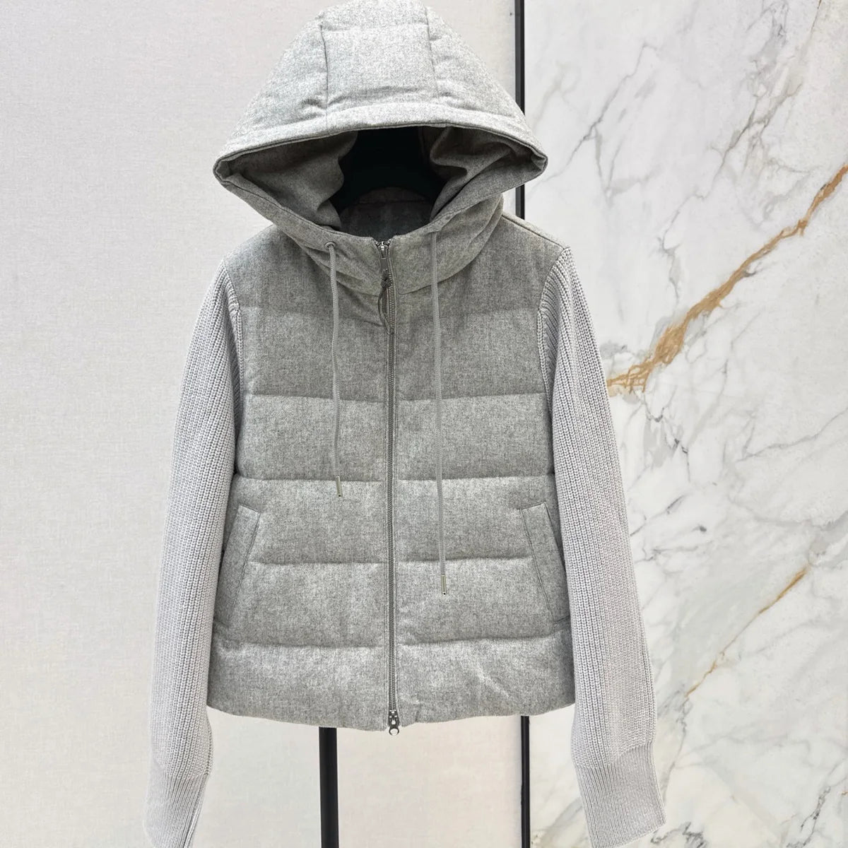 Veste femme à capuche et manches en maille – CLEVI Paris