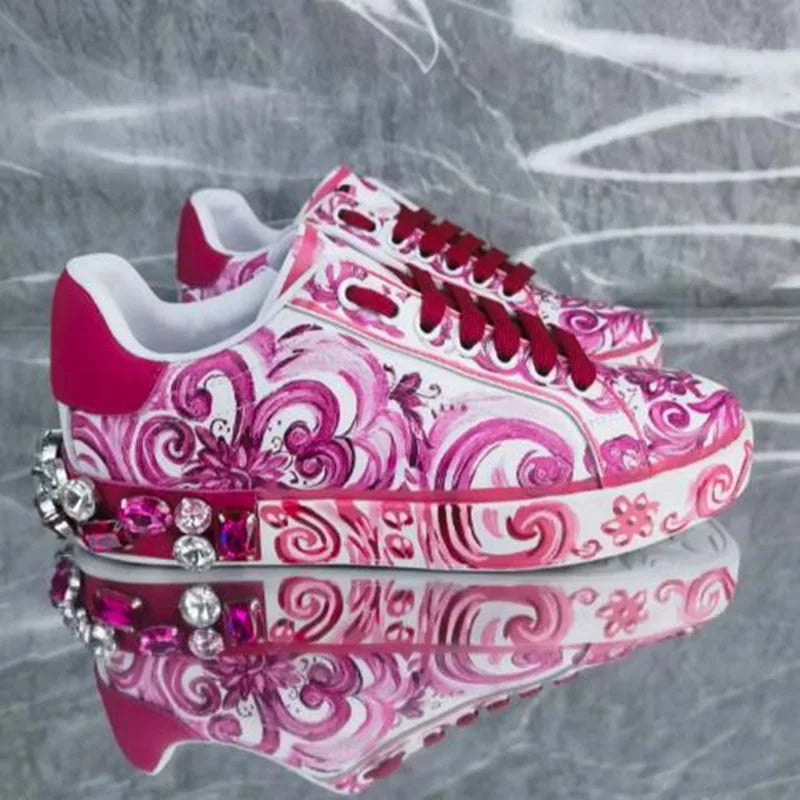 Sneakers Unisexe Cuir Véritable Motif Porcelaine Bleue Cristaux Lacets Casual Luxe EU 36-46 – CLEVI Paris