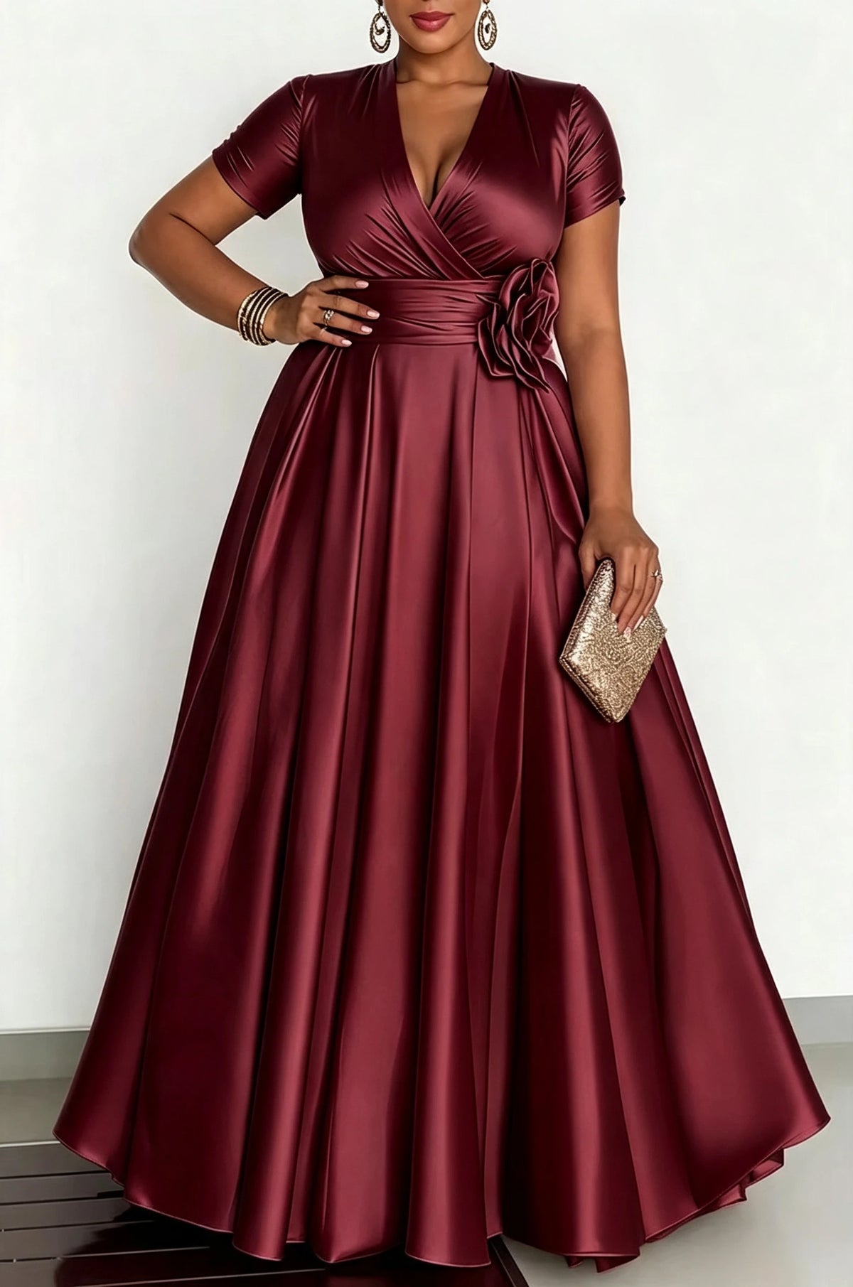 Robe de soirée satinée à fleur 3D – CLEVI Paris