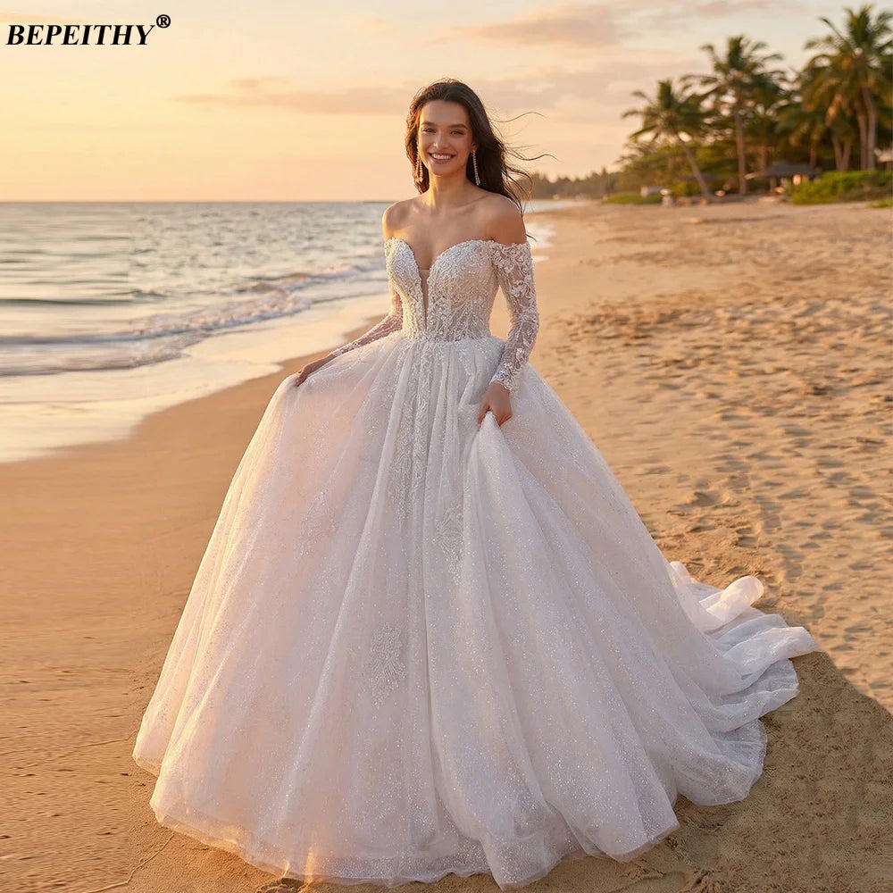 Robe de mariée épaules dénudées – CLEVI Paris