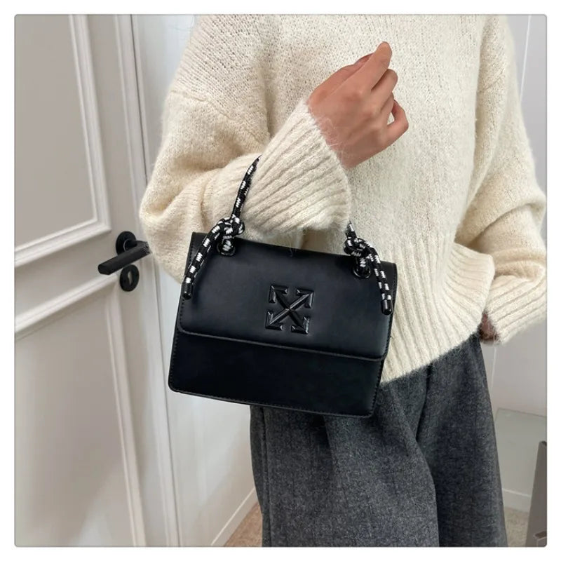 Sac Carré Femme Simili Cuir Texturé Rétro Satchel Bandoulière Ajustable – CLEVI Paris