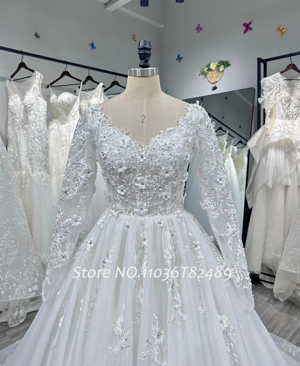 Robe de mariée princesse en tulle à fleurs – CLEVI Paris