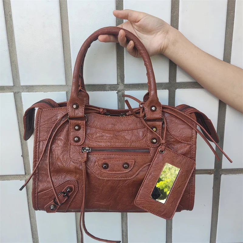 Sac À Main PU Froissé Rivets Femme Miroir & Pompon 4 Tailles – CLEVI Paris