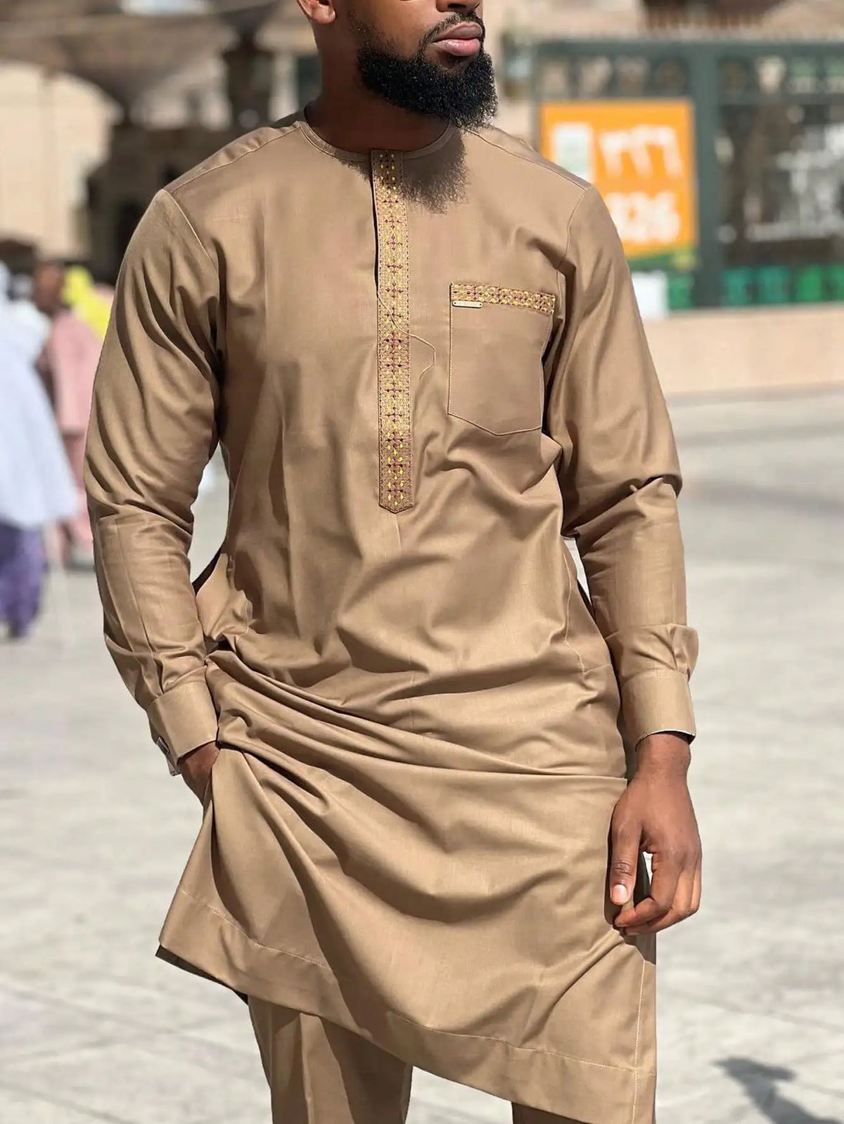 Ensemble Kaftan Homme Col Rond Manches Longues Tenue Africaine Traditionnelle 2 Pièces – CLEVI Paris