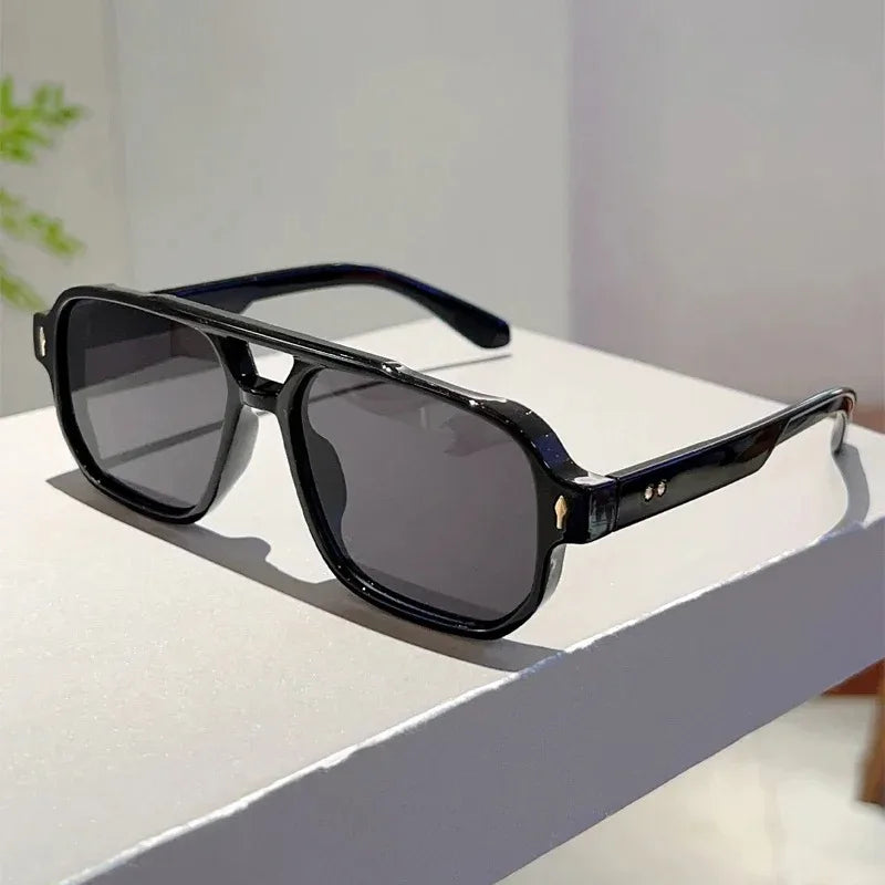 Lunettes de soleil femme carrées double pont – CLEVI Paris