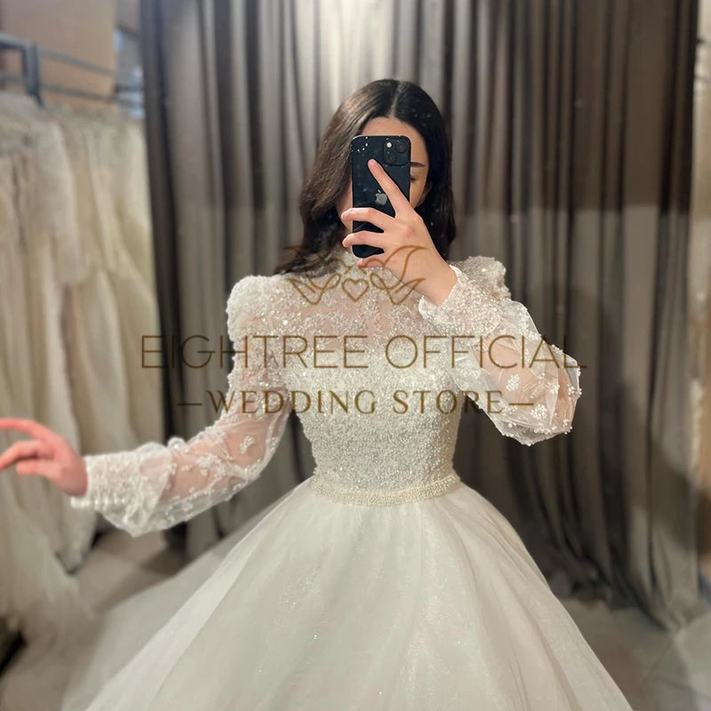 Robe de mariée bohème plissée à col haut – CLEVI Paris