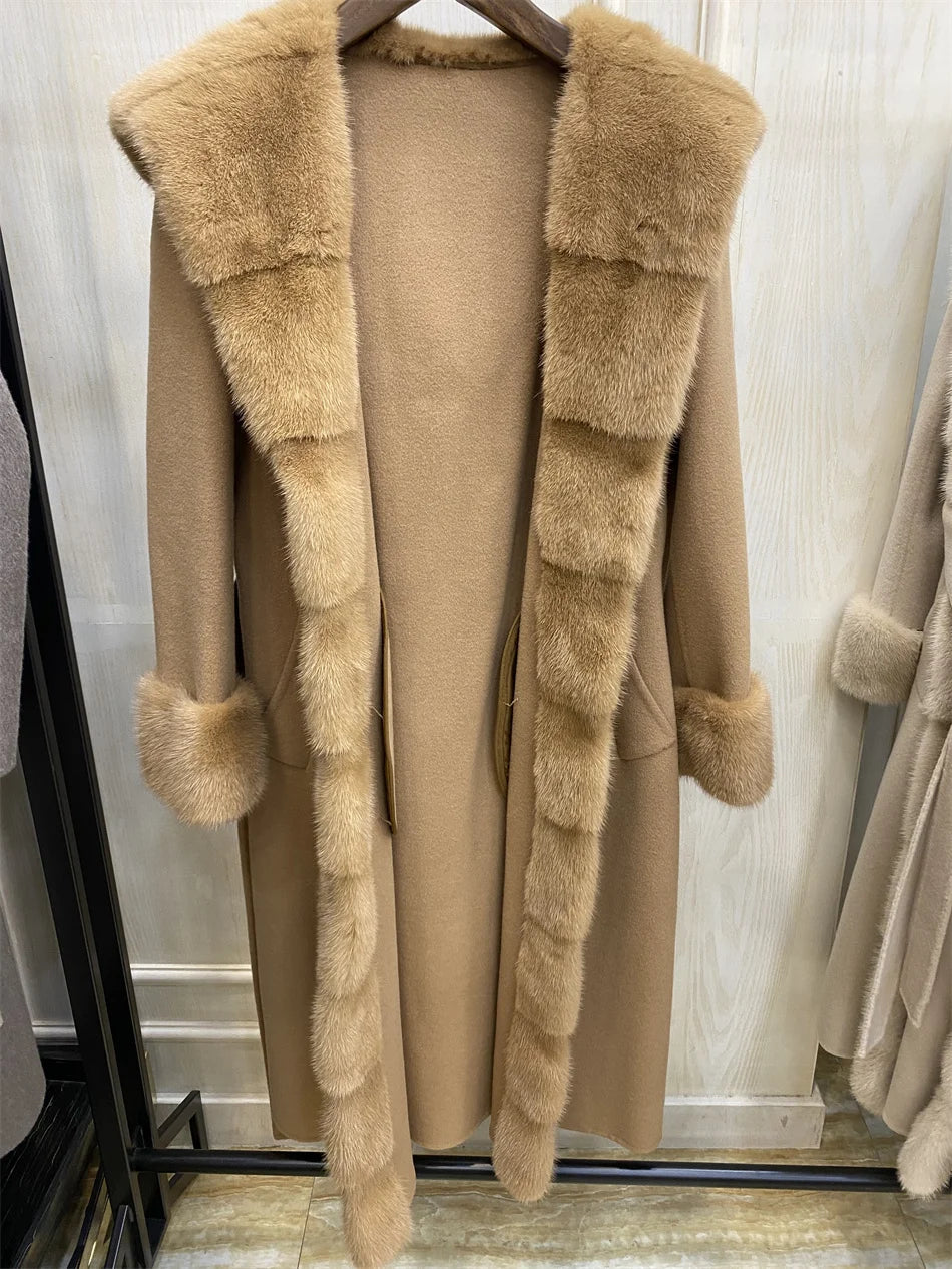 Manteau long femme à capuche et ceinture – CLEVI Paris