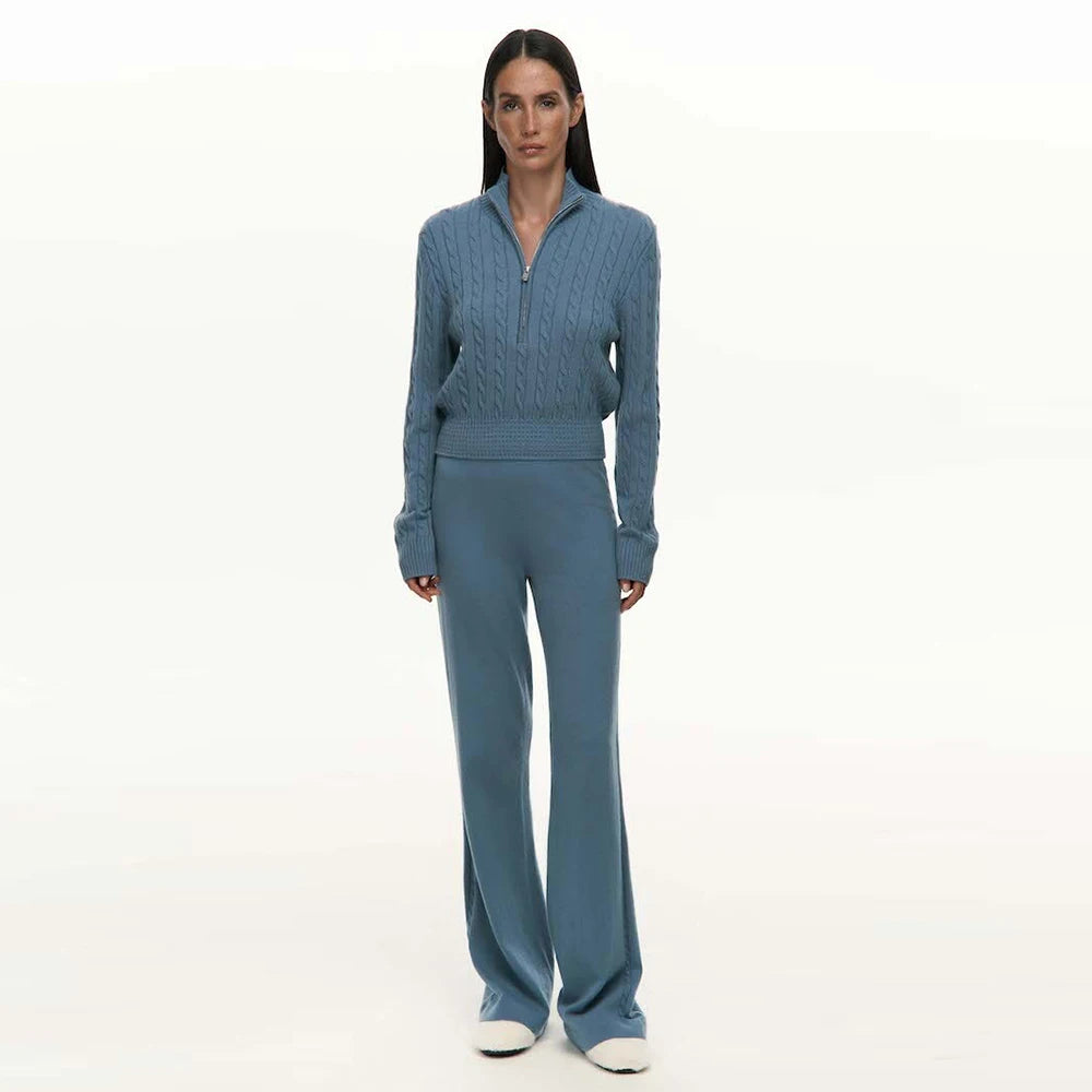 Ensemble femme pull col zippé et pantalon – CLEVI Paris