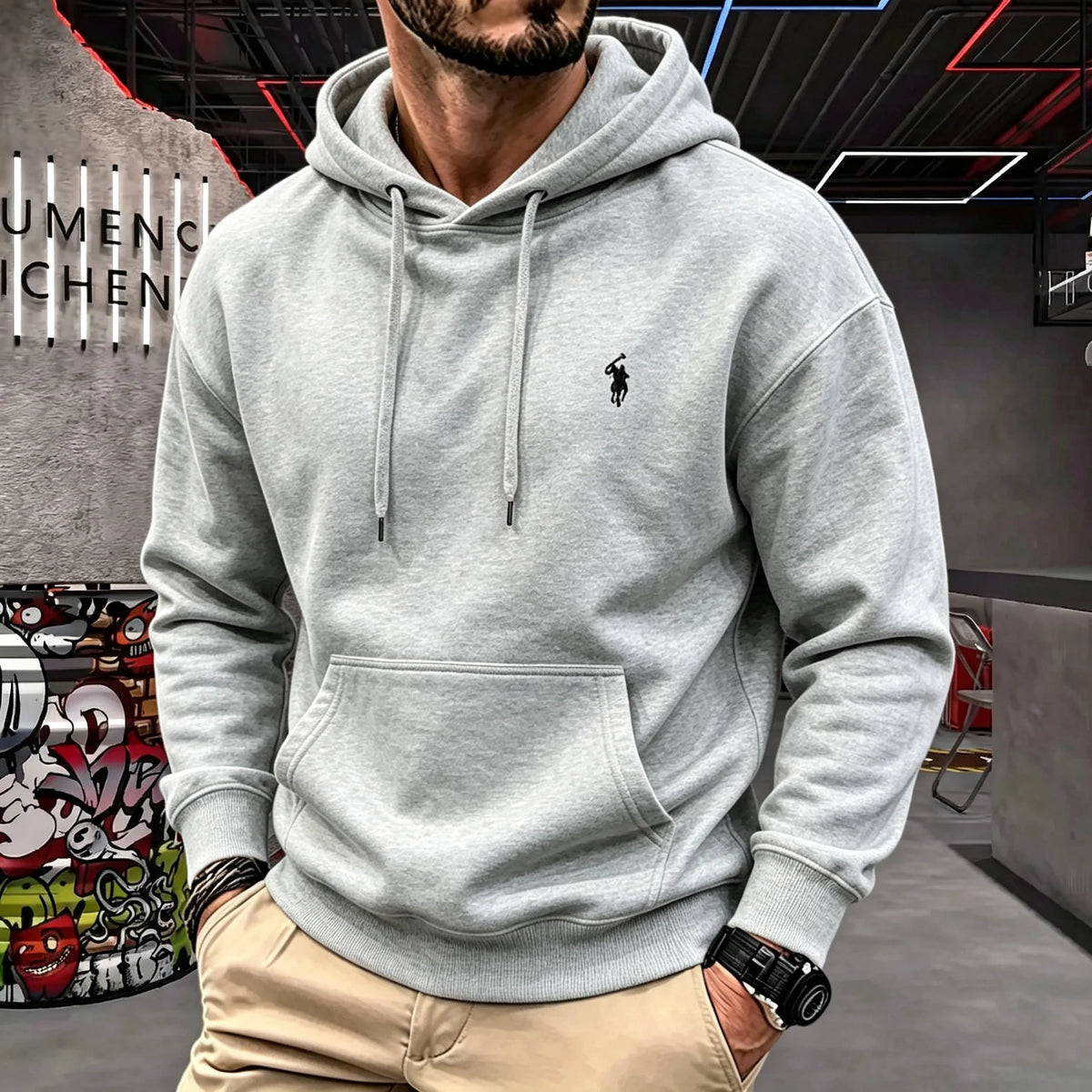 Sweat homme à capuche et poche kangourou – CLEVI Paris