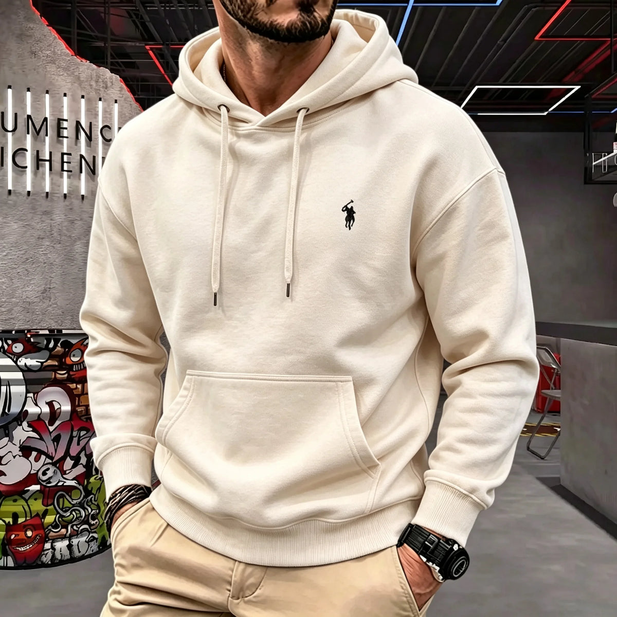 Sweat homme à capuche et poche kangourou – CLEVI Paris