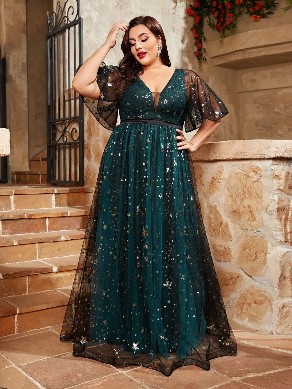 Robe de soirée grande taille à paillettes – CLEVI Paris