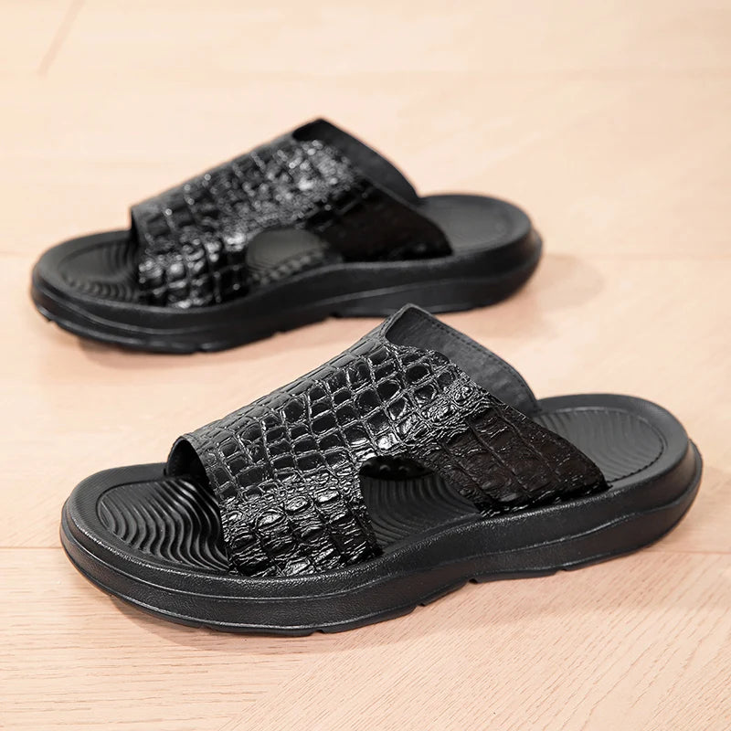 Sandales unisexes en croûte de cuir crocodile – CLEVI Paris