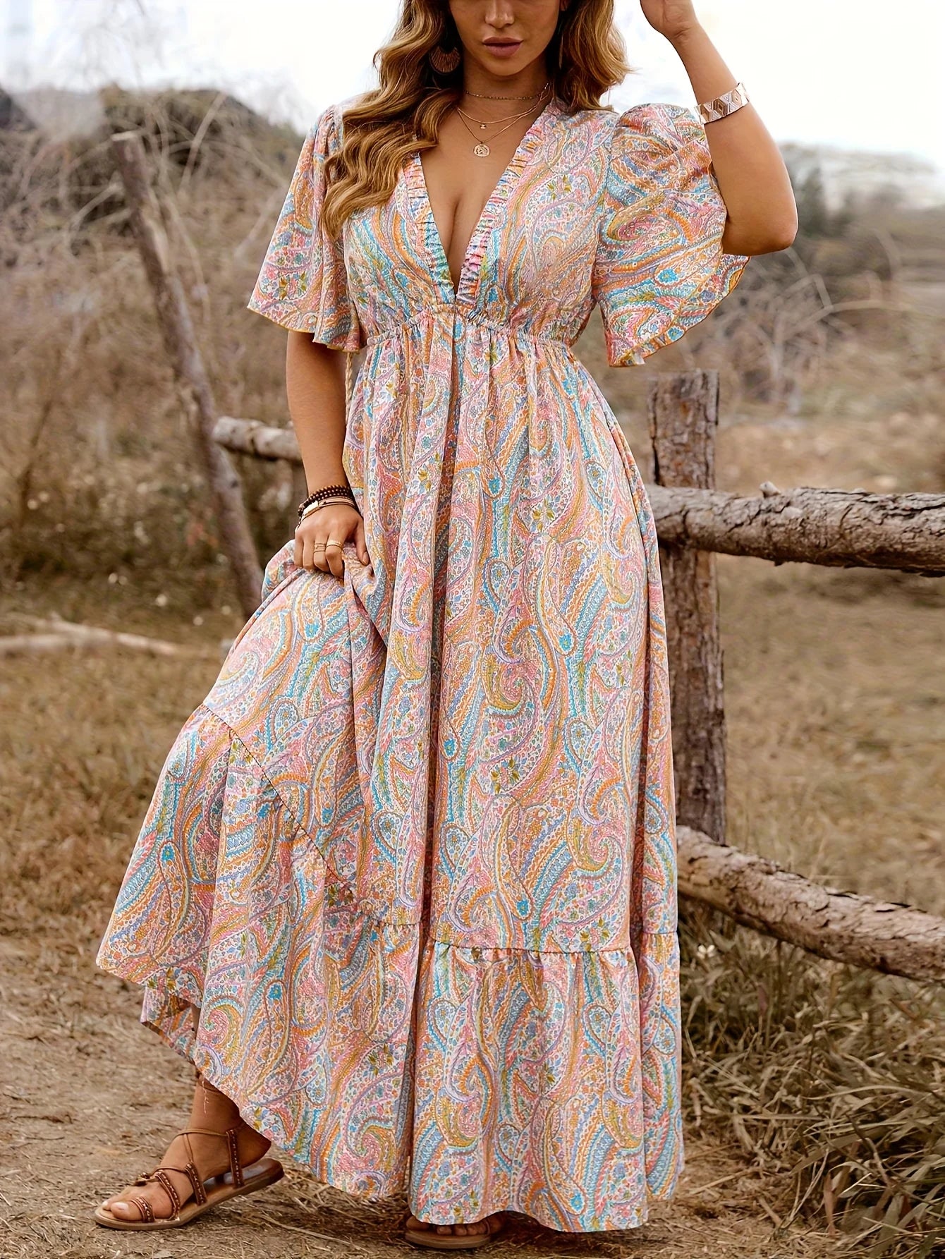 Robe Femme Grande Taille Imprimé Paisley Col V – CLEVI Paris