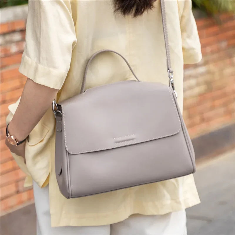 Sac à bandoulière femme souple en cuir – CLEVI Paris