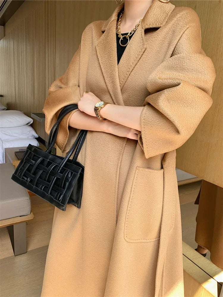 Manteau long femme en laine à ceinture – CLEVI Paris