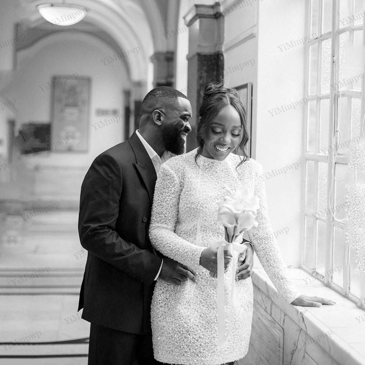 Robe de mariée courte civile dentelle col rond – CLEVI Paris