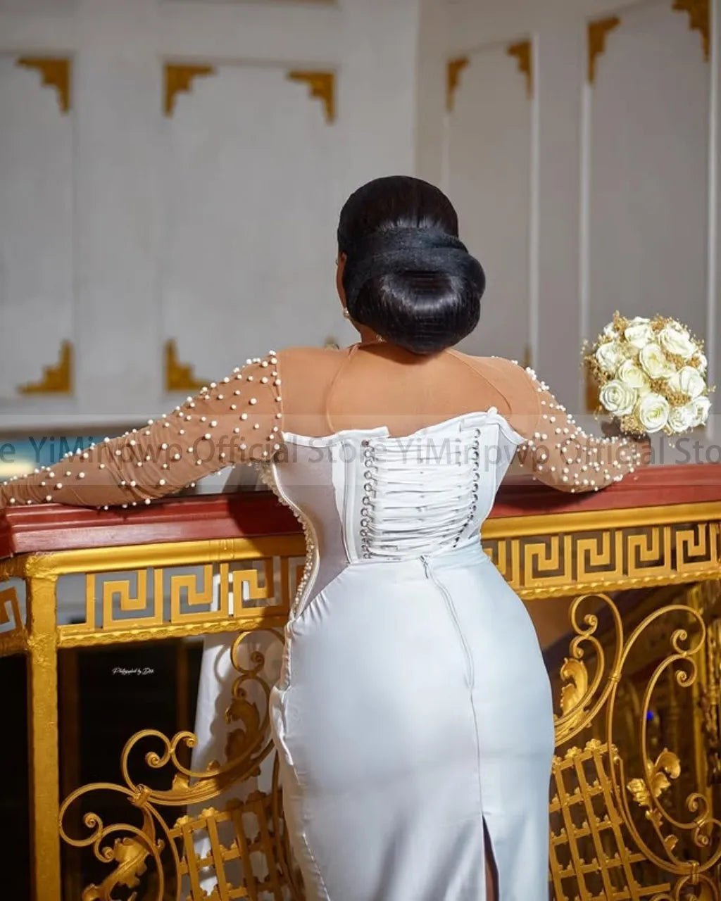Robe de mariée civile satinée – CLEVI Paris