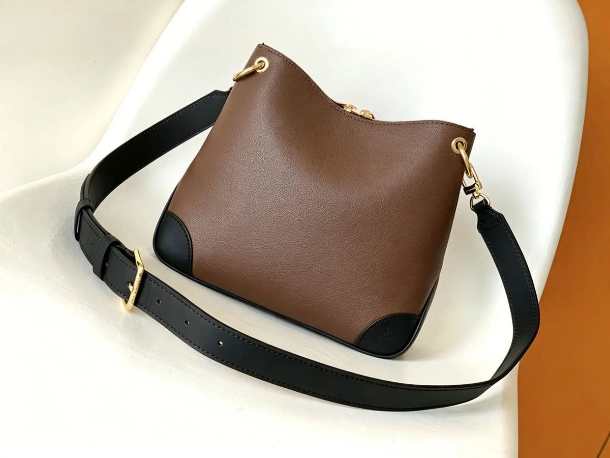 Sac à main en cuir véritable à bandoulière – CLEVI Paris
