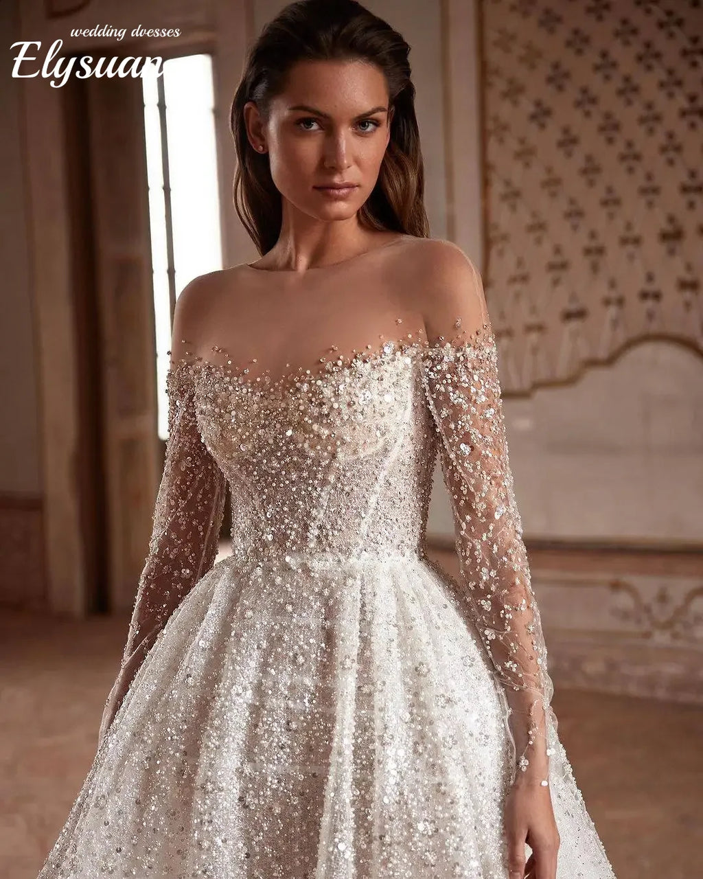 Robe de mariée en organza brodé – CLEVI Paris