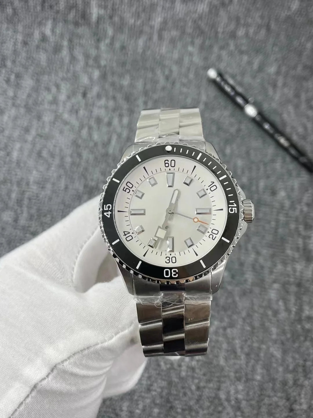 Montre automatique 2100 à bracelet acier – CLEVI Paris