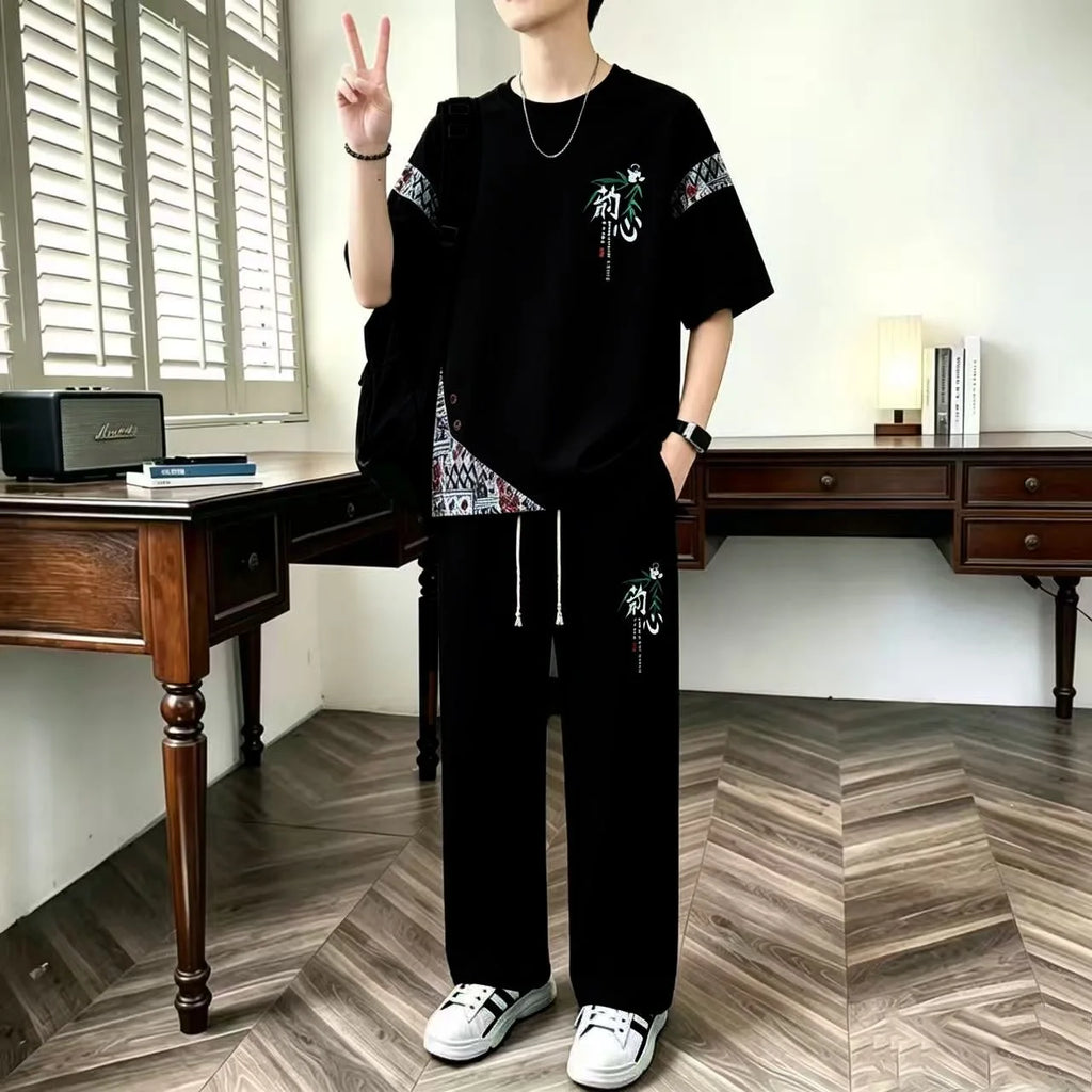 Ensemble 2 Pièces Homme T-shirt Imprimé + Pantalon 9/10 Été Grande Taille KOLMAKOV – Noir & Blanc, M à 4XL – CLEVI Paris