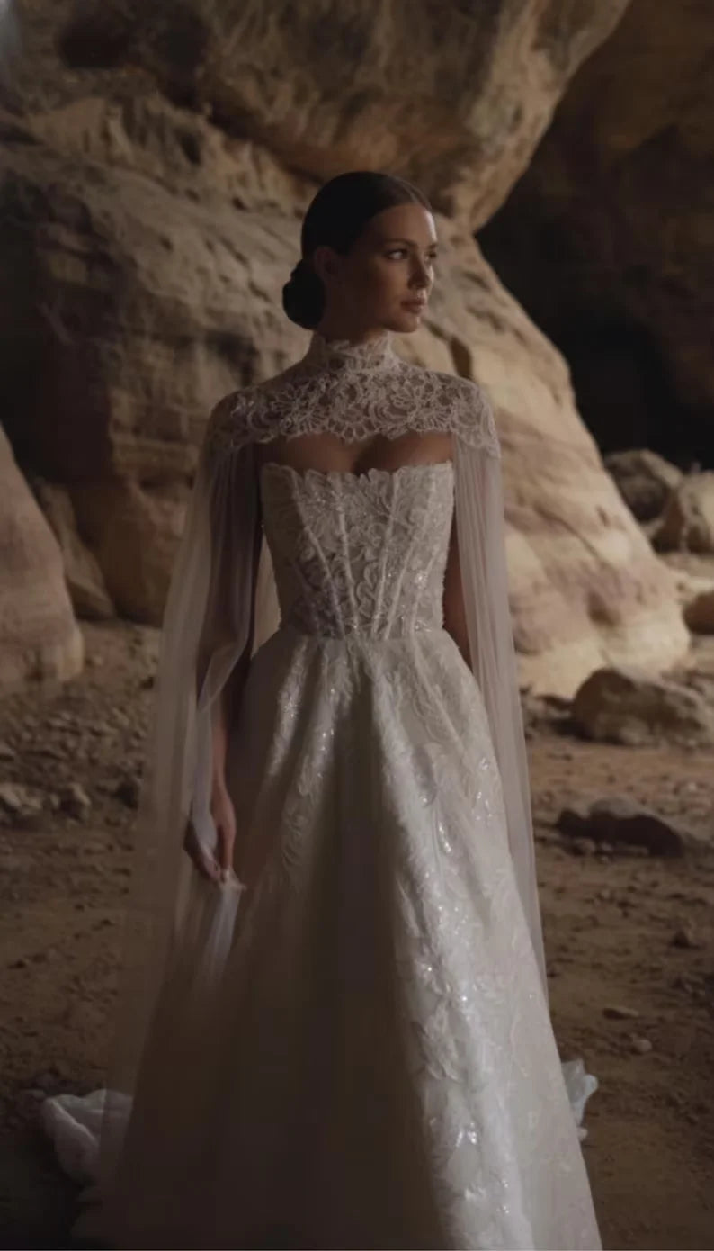 Robe de mariée ligne A sans bretelles en tulle – CLEVI Paris