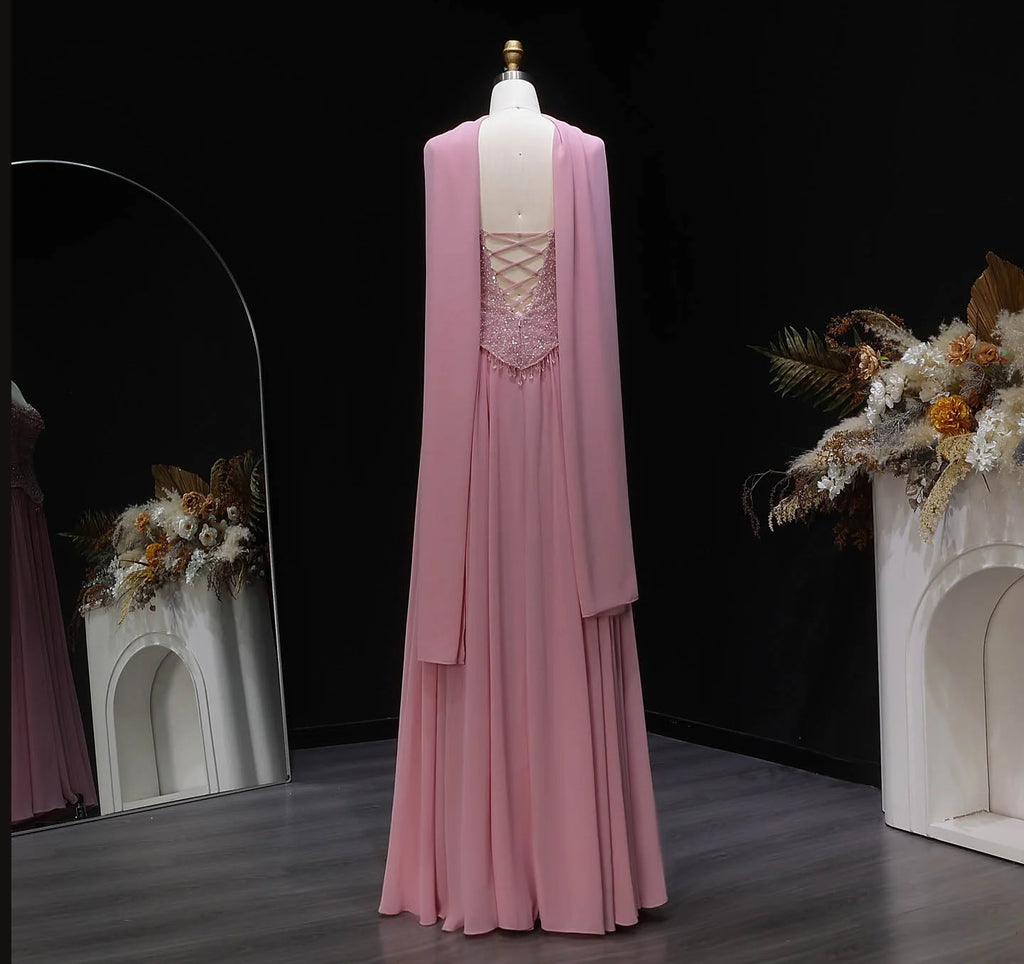 Robe de soirée rose perlée avec écharpe – CLEVI Paris