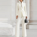 Tailleur femme col V et pantalon large – CLEVI Paris
