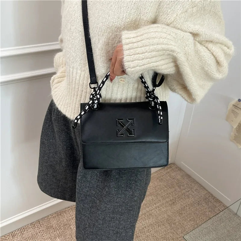Sac Carré Femme Simili Cuir Texturé Rétro Satchel Bandoulière Ajustable – CLEVI Paris