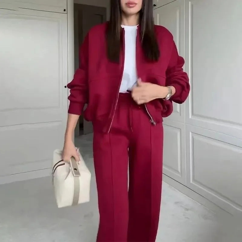 Ensemble femme haut zippé et pantalon – CLEVI Paris