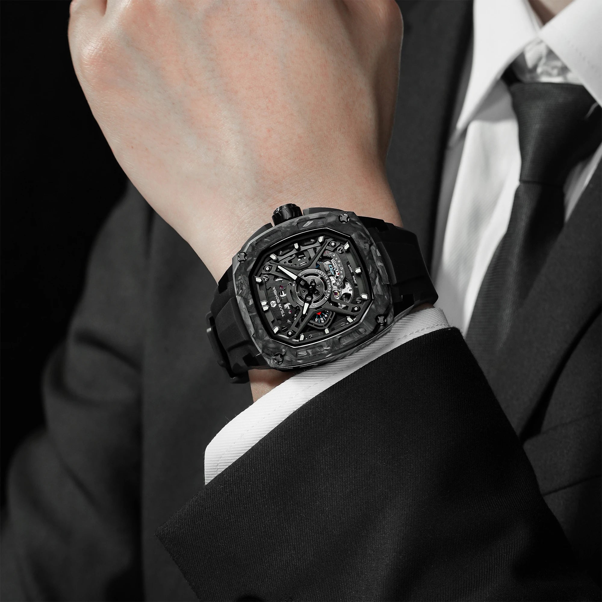 Montre Homme Mécanique Automatique Squelette Fibre de Carbone Verre Saphir Étanche 50m – CLEVI Paris