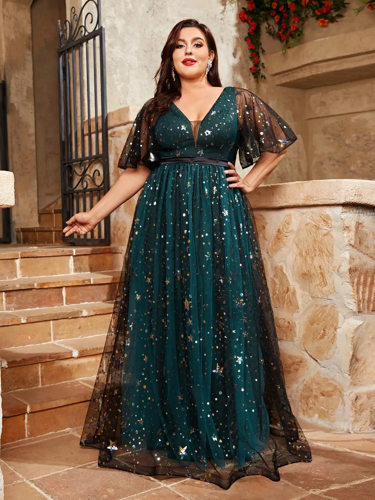 Robe de soirée grande taille à paillettes – CLEVI Paris