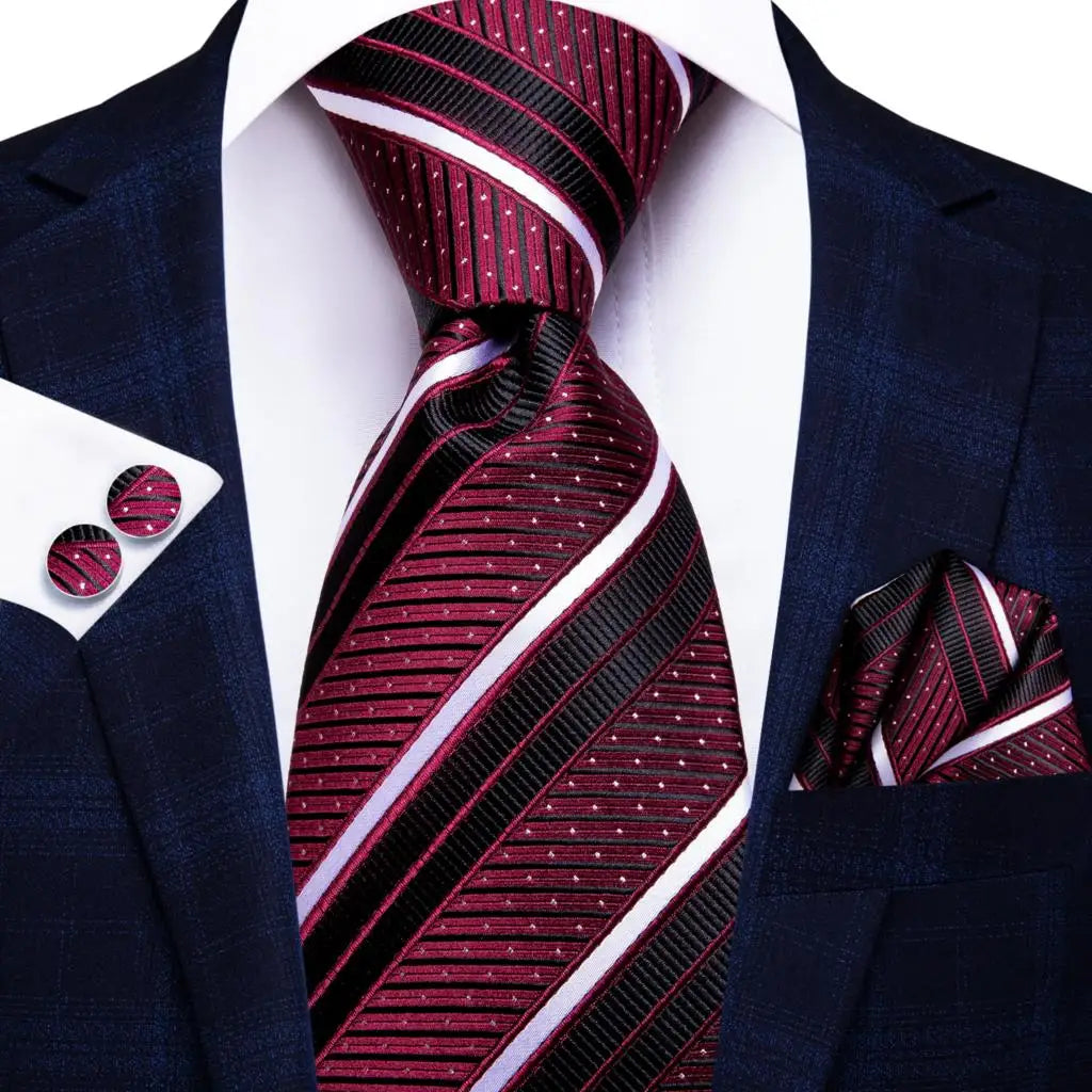 Cravate homme unie, style formel – CLEVI Paris