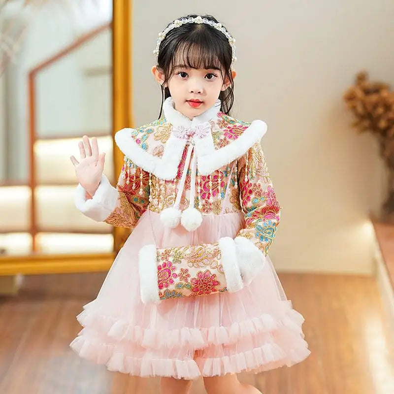 Robe Hanfu fille brodée pour fêtes – CLEVI Paris