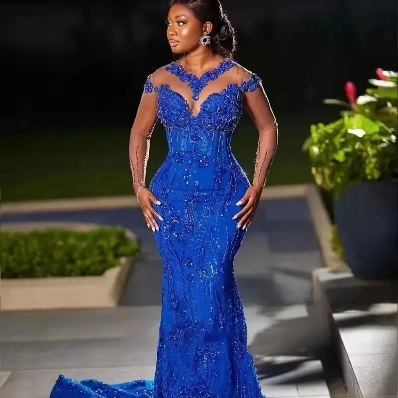 Robe de soirée sirène perlée col illusion – CLEVI Paris