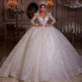 Robe de mariée princesse en tulle col V – CLEVI Paris