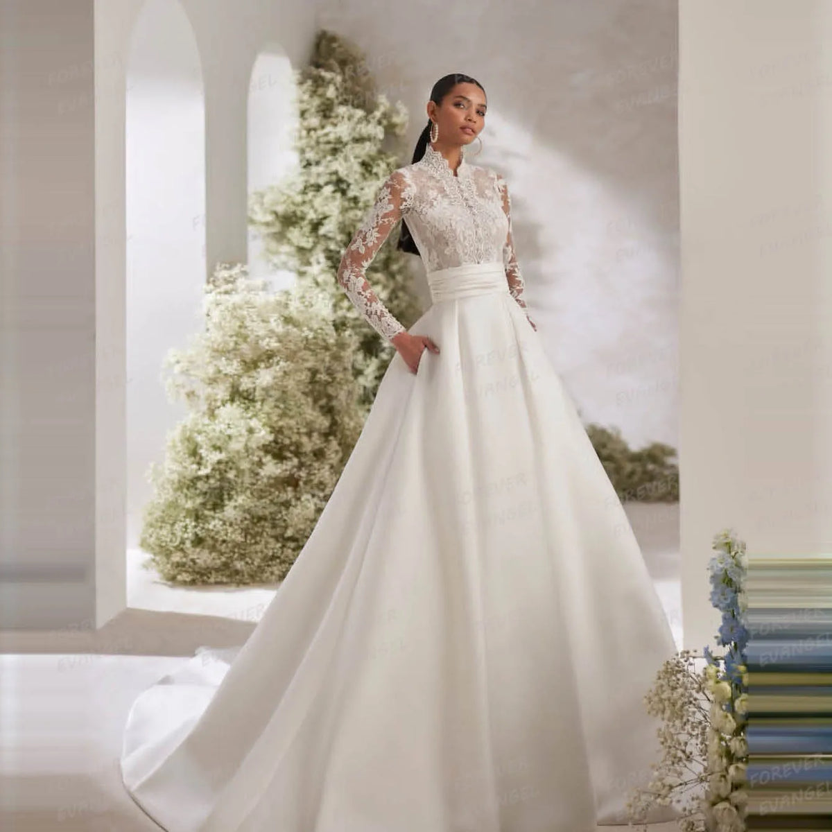 Robe de mariée ligne A en tulle à col haut – CLEVI Paris