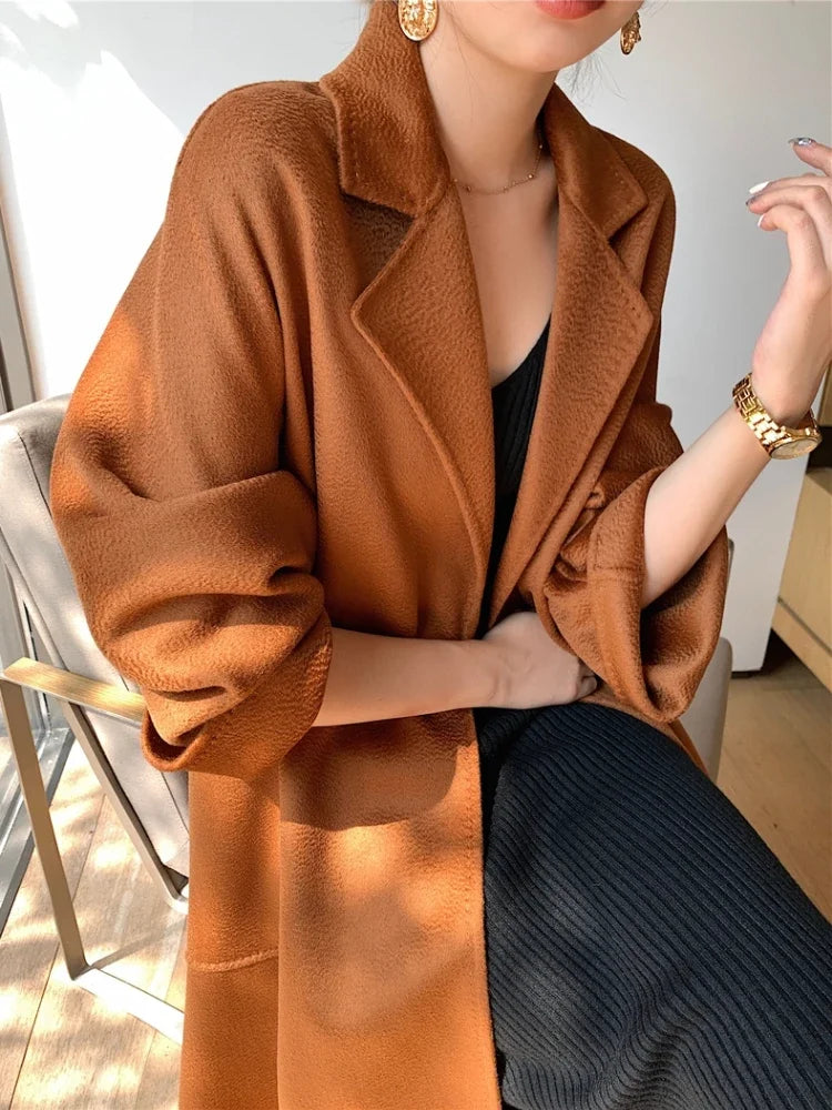 Manteau long femme en laine à ceinture – CLEVI Paris