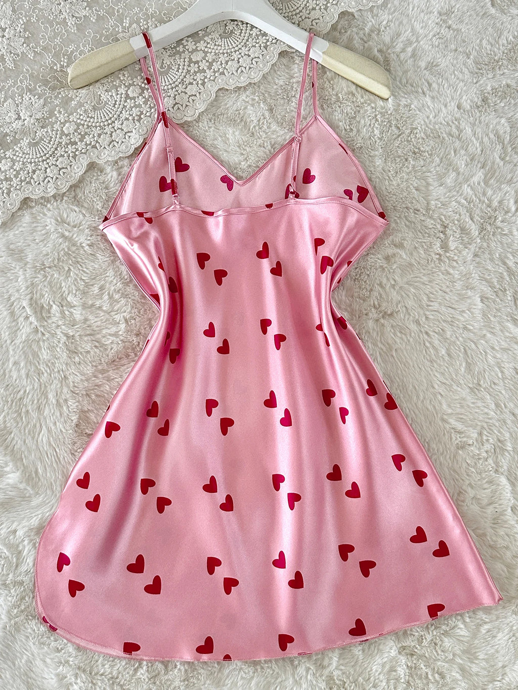 Nuisette Rose Imprimé Cœurs Col V Bretelles Spaghetti Femme Robe de Nuit Mignonne Douce S-XL – CLEVI Paris