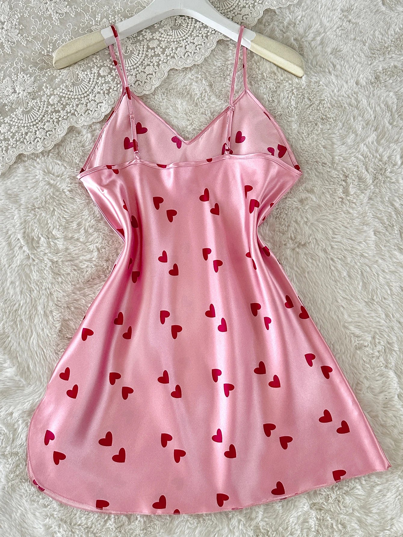 Nuisette Rose Imprimé Cœurs Col V Bretelles Spaghetti Femme Robe de Nuit Mignonne Douce S-XL – CLEVI Paris