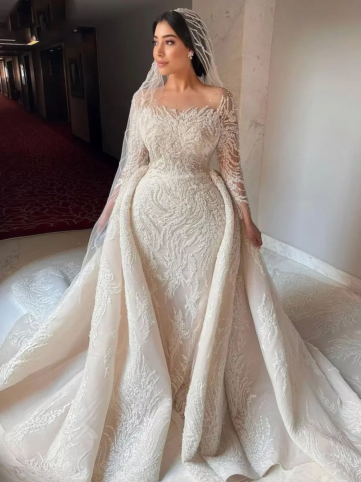 Robe de mariée sirène à traîne détachable – CLEVI Paris