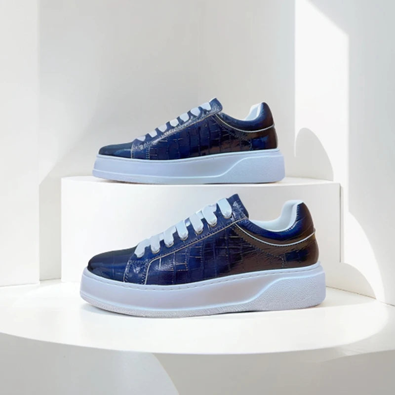 Sneakers basses unisexes bleues à lacets – CLEVI Paris