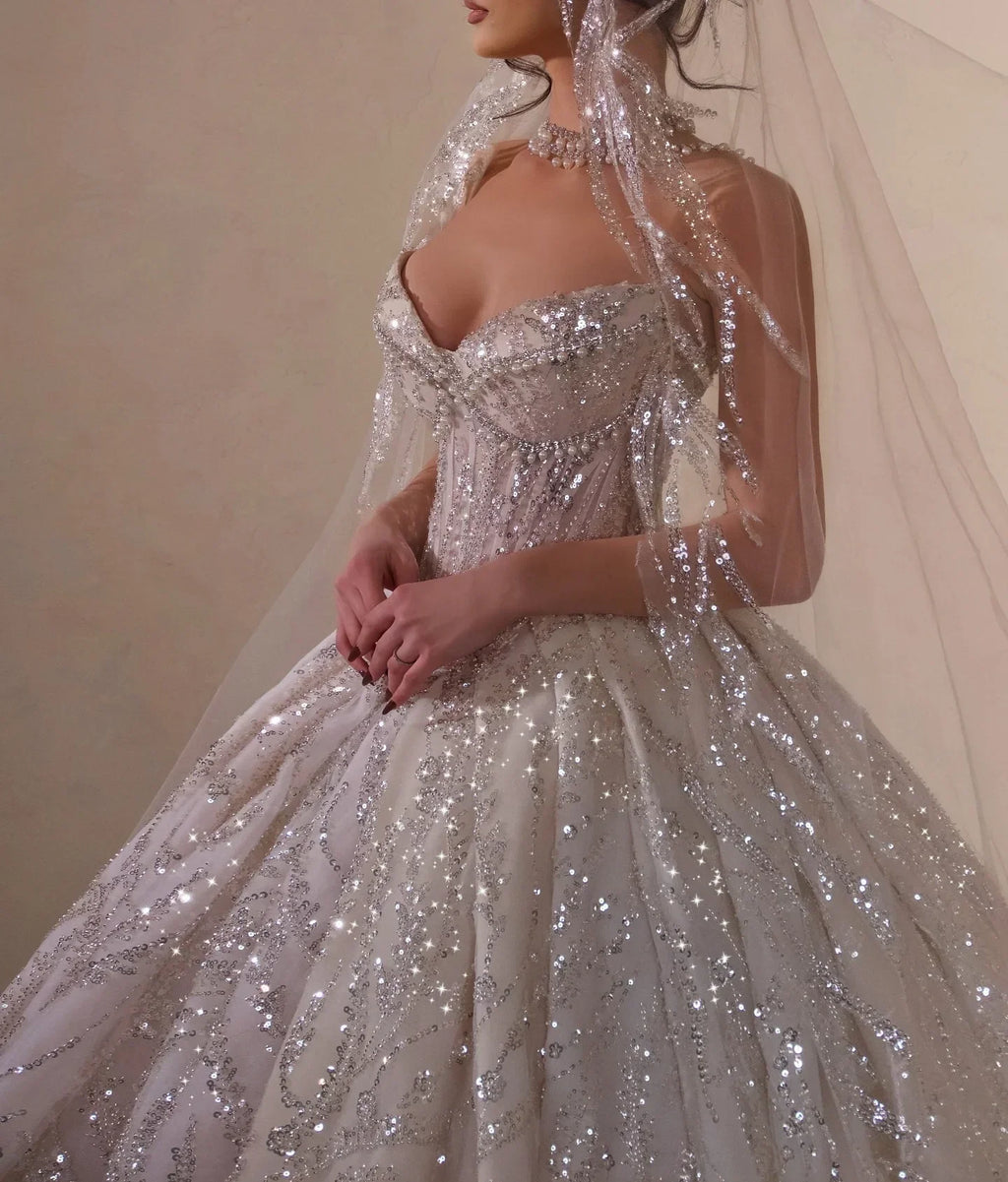 Robe de mariée princesse en dentelle – CLEVI Paris