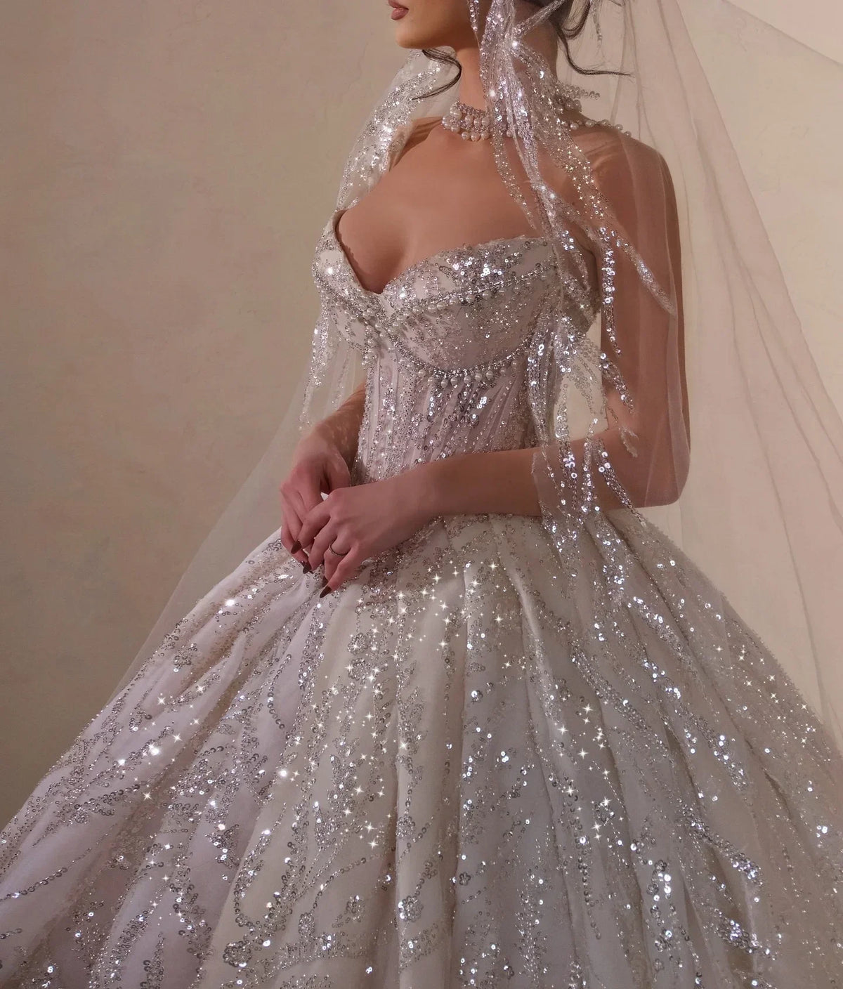 Robe de mariée princesse en dentelle – CLEVI Paris