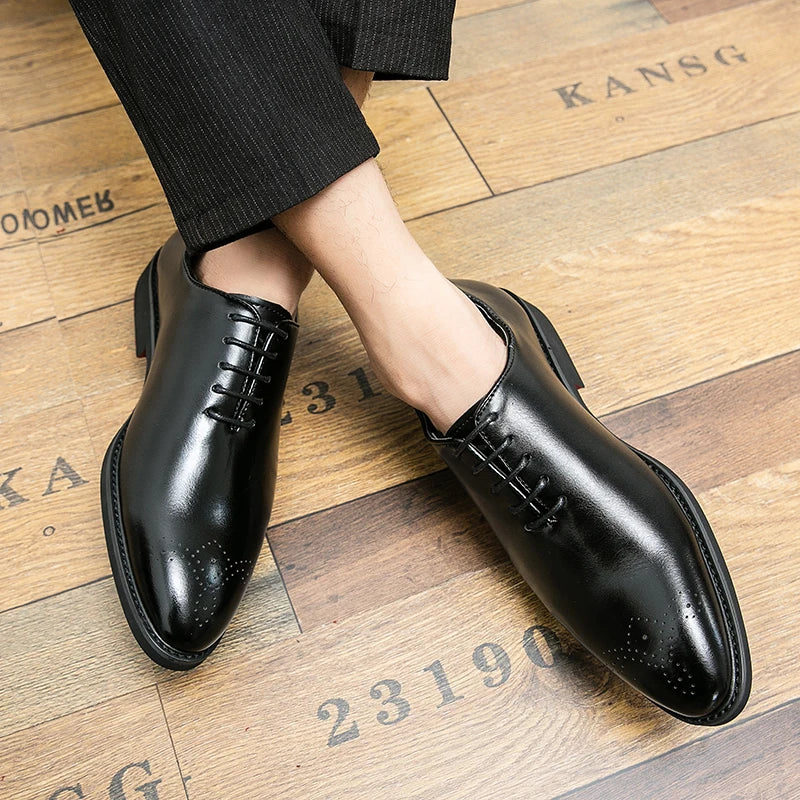 Brogue Homme Semelle Rouge Lacets Bout Rond Style Bureau Formel | Noir & Marron EU 38-48