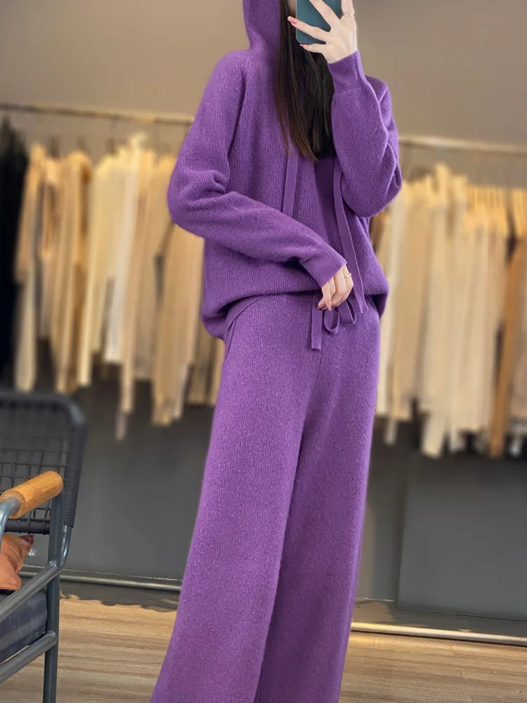 Ensemble femme en laine à capuche et pantalon – CLEVI Paris