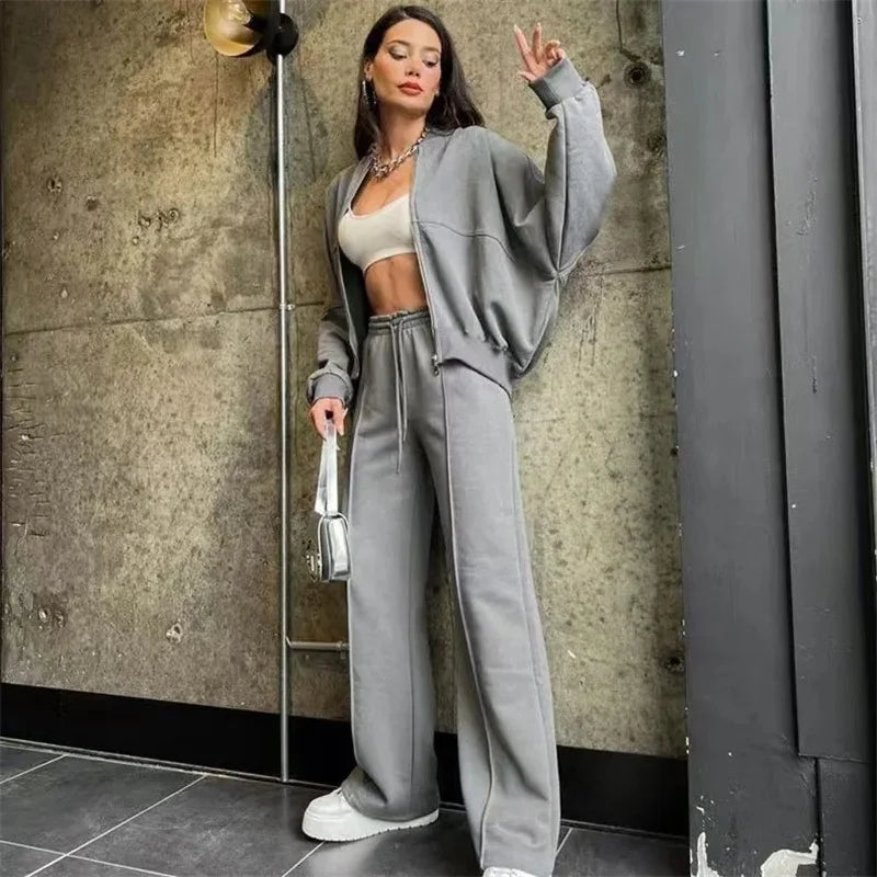 Ensemble femme haut zippé et pantalon – CLEVI Paris