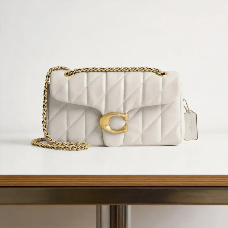 Sac femme matelassé à rabat et chaîne – CLEVI Paris