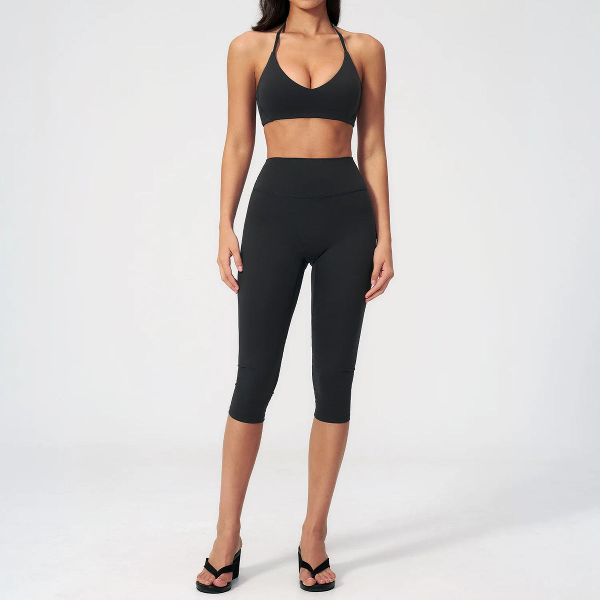 Ensemble yoga femme brassière et legging capri – CLEVI Paris